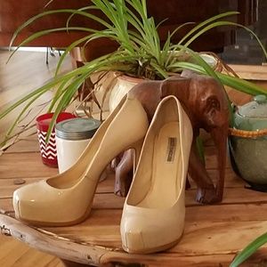 Kelsi Dagger heels